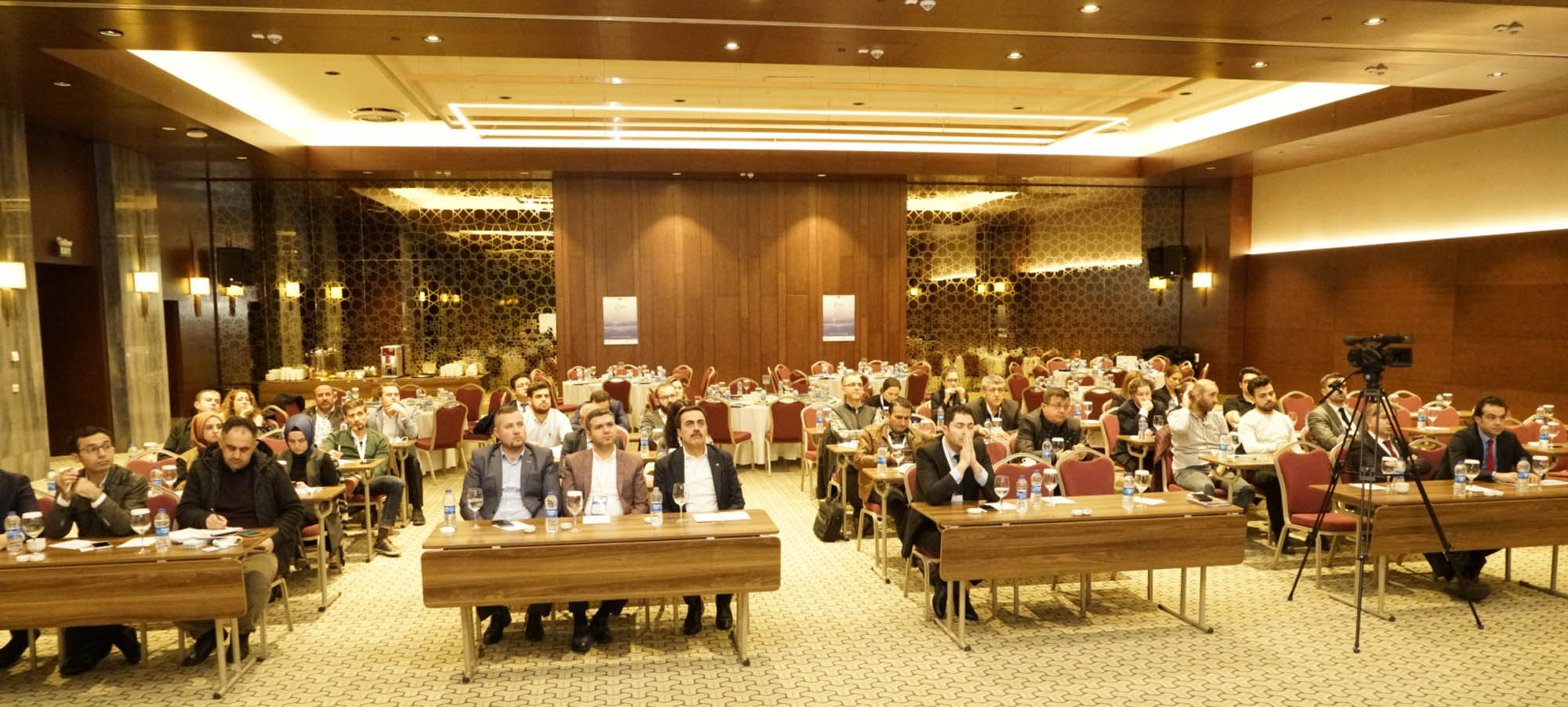 KTO ÜYELERİNİN AB’YE İHRACATTA YAŞADIĞI SORUNLAR ÇALIŞTAY’DA MASAYA YATIRILDI